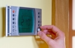 ODKRYJ MOCNE STRONY CYFROWEGO TERMOSTATU