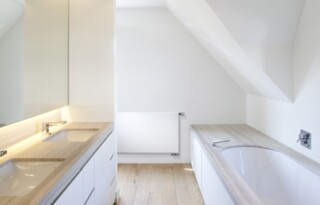 Trucchi e consigli per un design elegante in un bagno piccolo